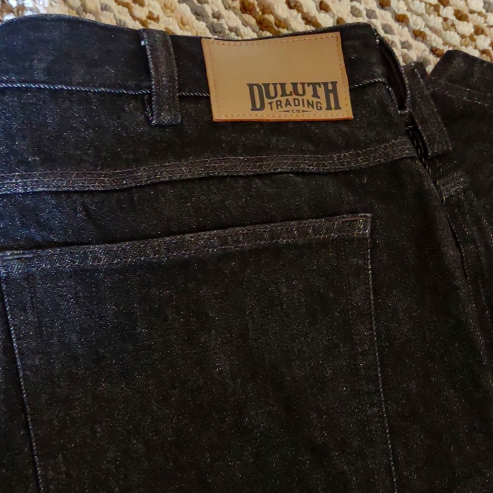 Duluth Men's Jeans EUC. Size 42 x 34